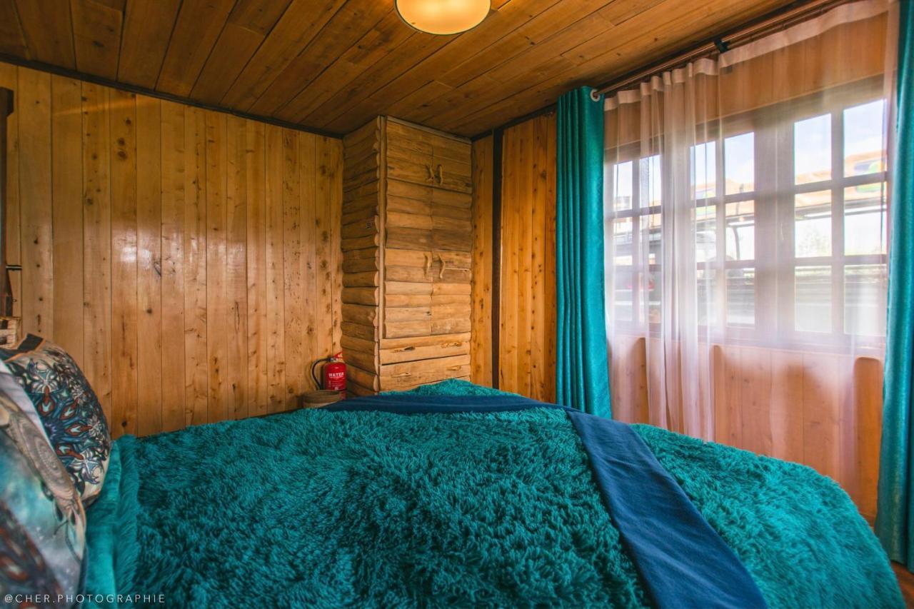 The Wonky House Apartment Timau Ngoại thất bức ảnh